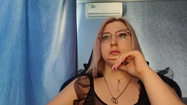 HotBrandyX online show from 04/26/26, 01:47