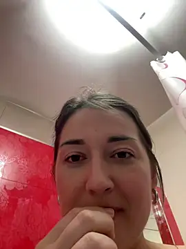 Snapshot of sweetflowers69 chatting on 03/22/25, 03:20 sweetflowers69 online show from 03/22/25, 03:20