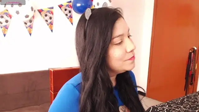 sharonnleon online show from 06/19/26, 07:06