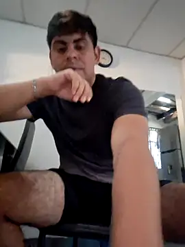 Snapshot of salvadoreanhot chatting on 01/16/25, 10:44 salvadoreanhot online show from 01/16/25, 10:44