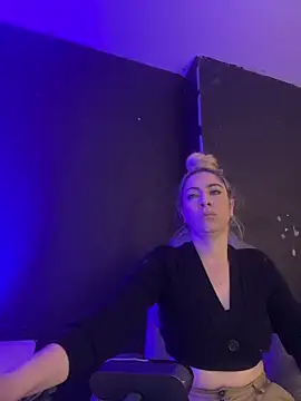 viktoria davis  online show from 03/06/25, 11:42