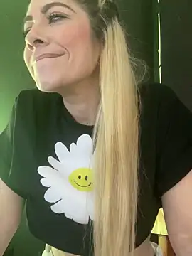 viktoria davis  online show from 03/11/25, 01:05