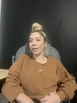 viktoria davis  online show from 03/13/25, 01:21