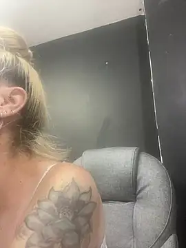 viktoria davis  online show from 03/13/25, 11:05