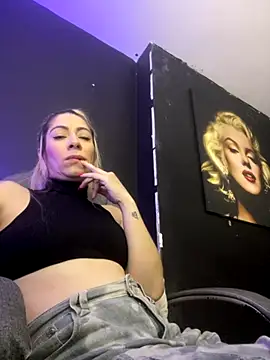 viktoria davis  online show from 09/13/25, 11:04