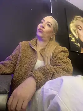 viktoria davis  online show from 10/11/25, 10:52