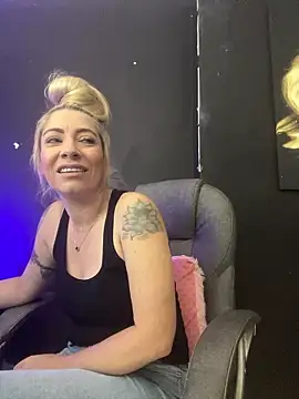 viktoria davis  online show from 01/07/26, 09:50