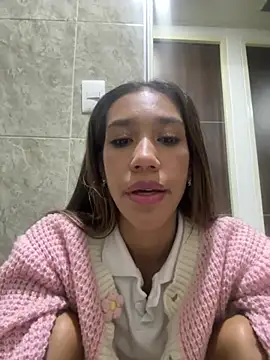 Snapshot of zoe_storm chatting on 02/12/25, 11:20 zoe storm online show from 02/12/25, 11:20