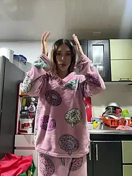 Snapshot of zoe_storm chatting on 02/28/25, 03:26 zoe storm online show from 02/28/25, 03:26