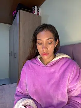 zoe storm online show from 02/25/26, 03:05