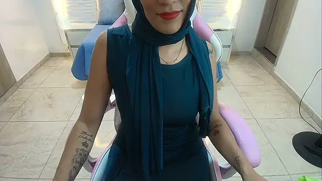 Zulema hamdi online show from 02/08/25, 07:27