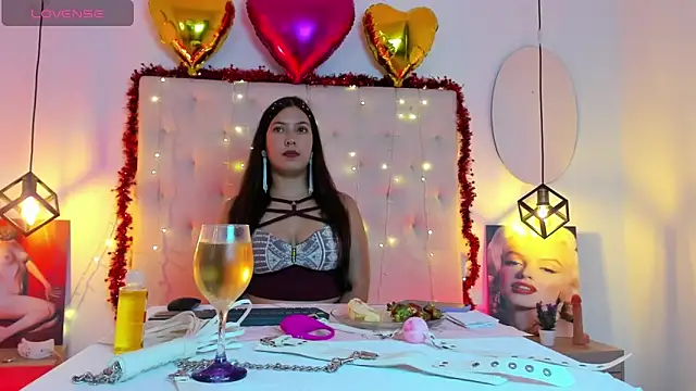 Michelle Jaramillo online show from 02/13/25, 07:52