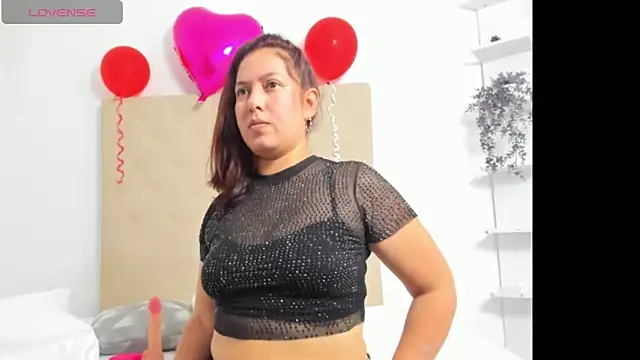 Michelle Jaramillo online show from 02/18/25, 08:14