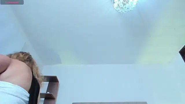 Dayana  Ospina online show from 02/01/25, 07:15