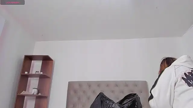 Dayana  Ospina online show from 02/11/25, 07:27