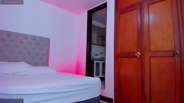 Dayana  Ospina online show from 03/06/25, 07:32