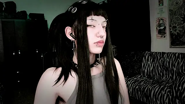 roxy toxic online show from 03/24/26, 01:32