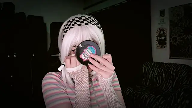 roxy toxic online show from 04/09/26, 12:54