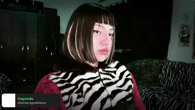 roxy toxic online show from 05/21/26, 12:39