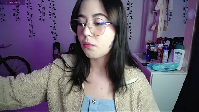 Snapshot of _codeline chatting on 11/28/25, 04:59 codeline online show from 11/28/25, 04:59