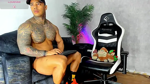 owen freid online show from 10/24/25, 08:49