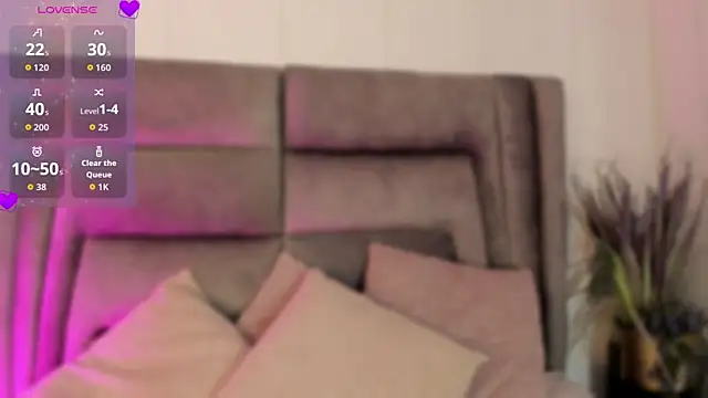 DannaJhonson1 online show from 02/04/26, 07:09