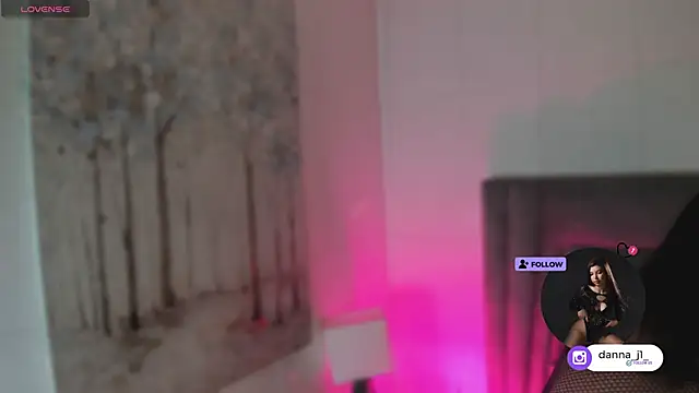 DannaJhonson1 online show from 04/15/26, 07:32