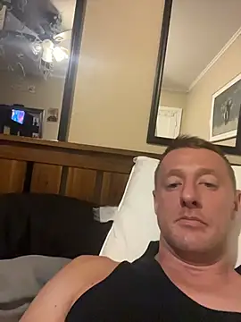 Snapshot of biggzee6 chatting on 10/24/25, 09:38 biggzee6 online show from 10/24/25, 09:38