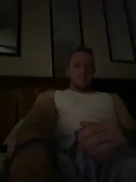 Snapshot of biggzee6 chatting on 02/17/26, 05:26 biggzee6 online show from 02/17/26, 05:26