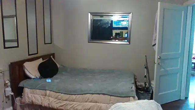 Snapshot of biggzee6 chatting on 02/26/26, 08:08 biggzee6 online show from 02/26/26, 08:08