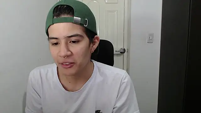 Snapshot of Dha_lia0 chatting on 01/23/25, 09:18 Dha lia0 online show from 01/23/25, 09:18