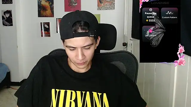 Snapshot of Dha_lia0 chatting on 11/24/25, 11:37 Dha lia0 online show from 11/24/25, 11:37