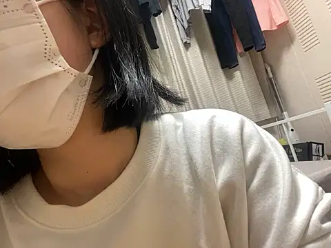 riri riri jp online show from 11/26/25, 10:49