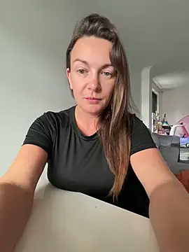Snapshot of GoddessLucyRose chatting on 09/10/25, 10:37 GoddessLucyRose online show from 09/10/25, 10:37