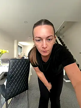 Snapshot of GoddessLucyRose chatting on 09/12/25, 09:31 GoddessLucyRose online show from 09/12/25, 09:31