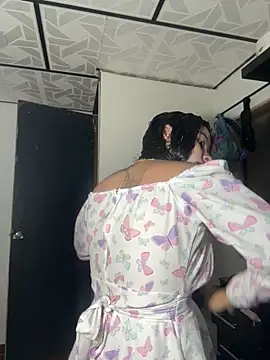 ValeriaOrtega online show from 10/11/25, 09:08