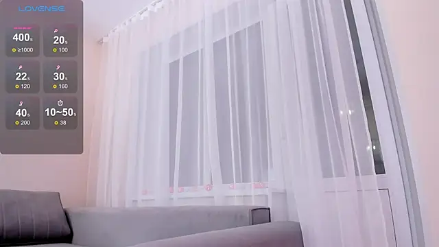 Snapshot of EmmyStar_ chatting on 03/20/25, 05:15 EmmyStar online show from 03/20/25, 05:15