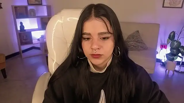 Nicole Foxx  online show from 11/27/25, 07:38