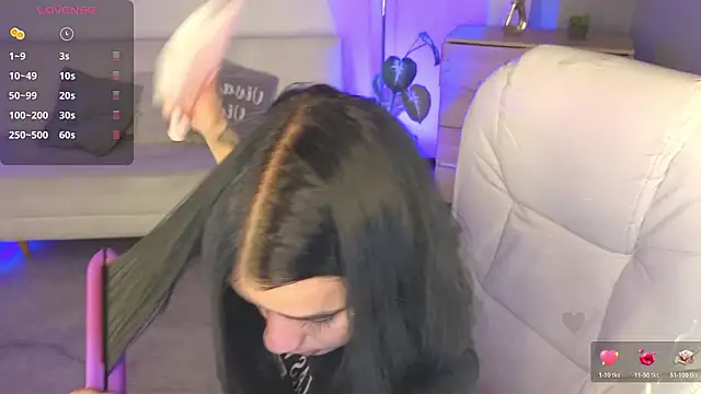 Nicole Foxx  online show from 01/31/26, 08:18