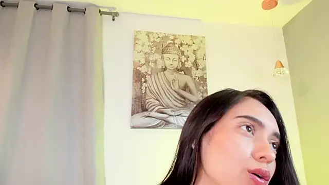 Snapshot of miss_hellen2 chatting on 03/06/25, 05:35 miss hellen2 online show from 03/06/25, 05:35