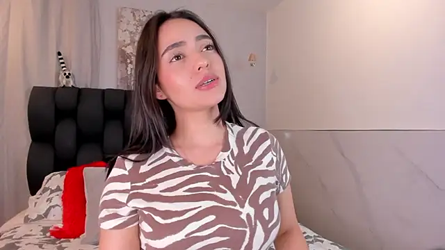 Snapshot of miss_hellen2 chatting on 05/07/26, 03:01 miss hellen2 online show from 05/07/26, 03:01