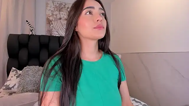 Snapshot of miss_hellen2 chatting on 05/19/26, 01:56 miss hellen2 online show from 05/19/26, 01:56