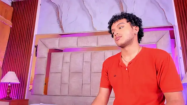 Snapshot of DanteAndKyle chatting on 11/11/25, 11:05 DanteAndKyle online show from 11/11/25, 11:05