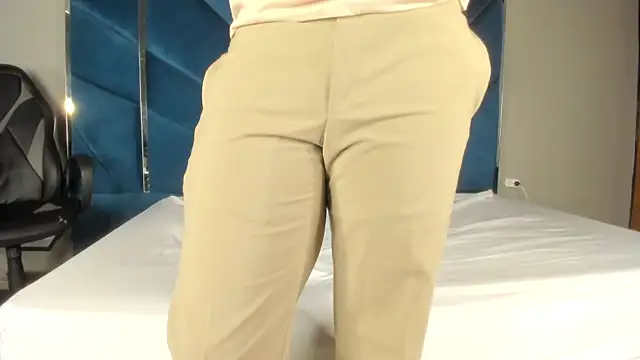 Snapshot of DanteAndKyle chatting on 12/16/25, 10:15 DanteAndKyle online show from 12/16/25, 10:15