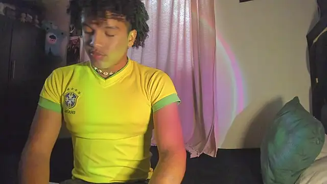 Snapshot of DanteAndKyle chatting on 04/06/26, 10:33 DanteAndKyle online show from 04/06/26, 10:33