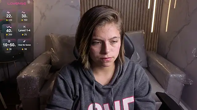 Kitten Cam online show from 05/12/26, 04:53