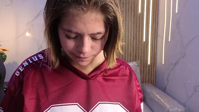 Kitten Cam online show from 05/13/26, 03:09
