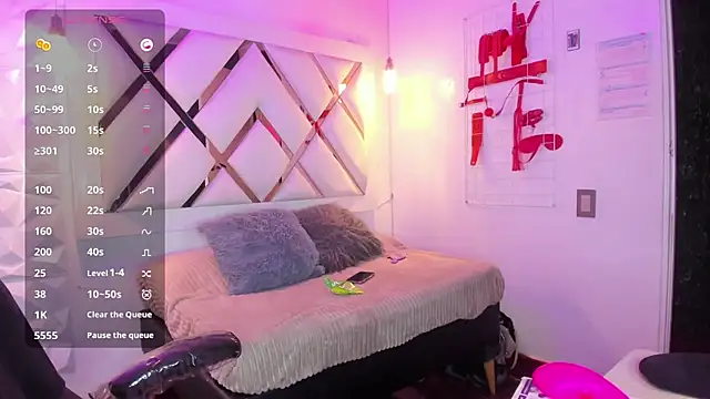 sofia  james online show from 03/05/25, 10:43