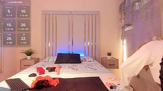 Snapshot of Liincostelloo chatting on 02/08/25, 07:38 Liincostelloo online show from 02/08/25, 07:38