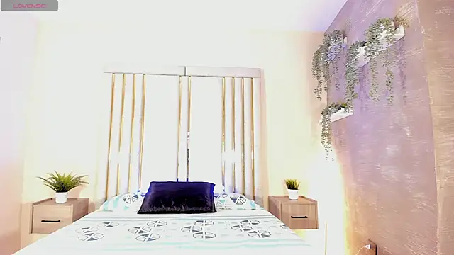 Snapshot of Liincostelloo chatting on 02/18/25, 07:41 Liincostelloo online show from 02/18/25, 07:41